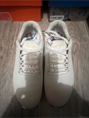 NoBull Women’s White Athletic Sneakers with Colorful Insole
